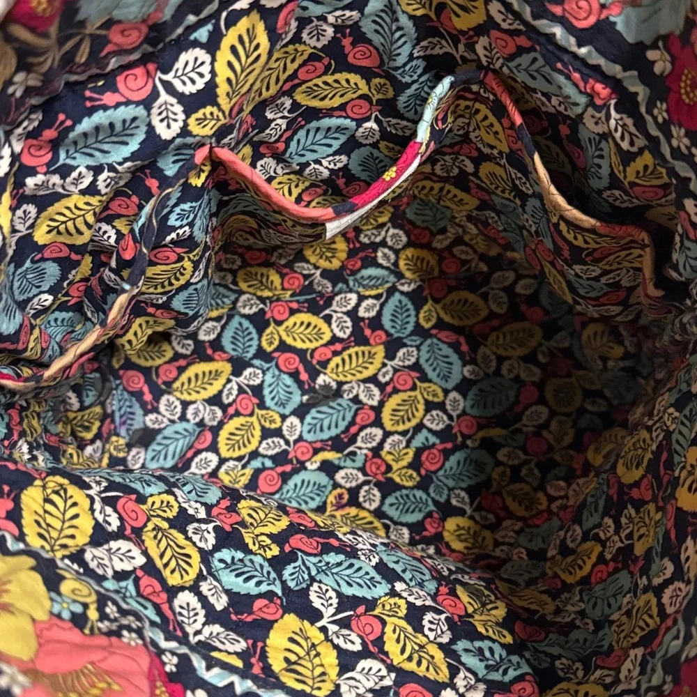Vera Bradley Happy Snails Floral Navy Multicolor Quilted Tote Bag Purse